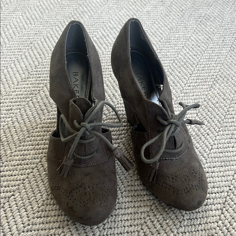Bakers Brown Suede Lace-Up Heels 🆕 with tag